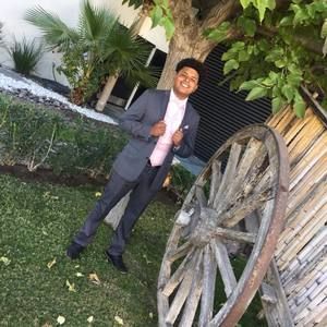 Meet your Posher, Derek